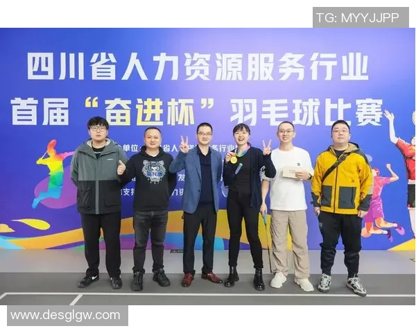 重庆网球队携手奋进实现配合排名新突破引领网球新风尚