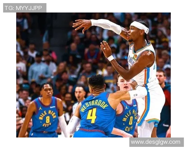 勇士与掘金激战四月二十一日NBA季后赛精彩对决引发球迷热议 勇士与掘金激战四月二十一日NBA季后赛精彩对决引发球迷热议